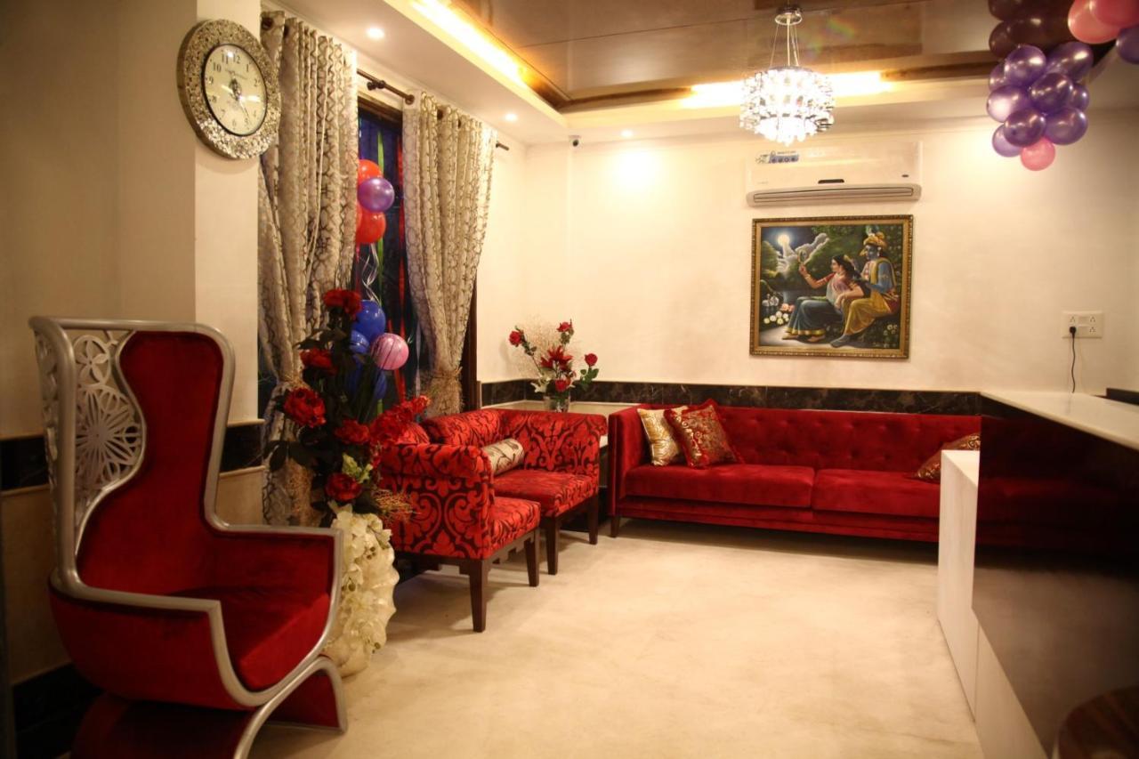 Hotel Dev Residency Vrindāvan Esterno foto
